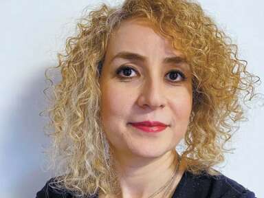 La carrière rêvée de Sanaz Safa